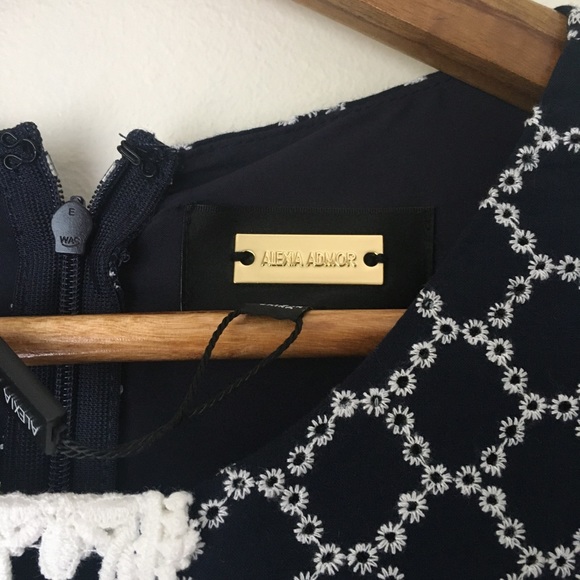 Alexia Admor Devin Drop Waist Dress - Picture 7 of 7